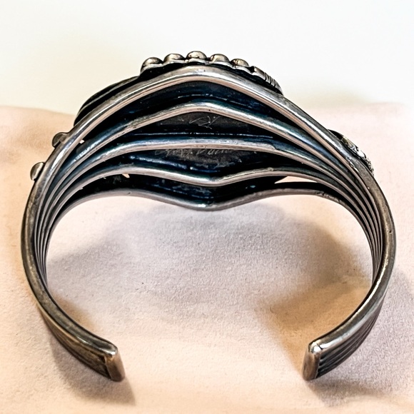 VTG Navajo artist Roy Vandever signed Turquoise set in silver cuff bracelet. - Picture 3 of 10